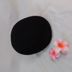 TARGET  Men's Black Newsboy type wool cap